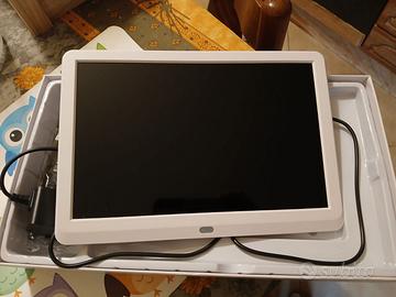 Digital photo frame