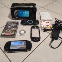 PSP 1004 FUNZIONANTE + 2 GIOCHI