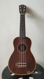 Ukulele in legno mogano