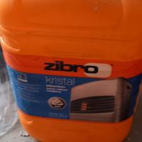 stufa a cherosene più fustoni di liquido