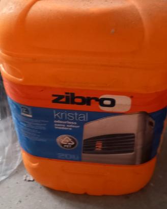 stufa a cherosene più fustoni di liquido