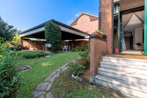 Appartamento di 162 m² con 4 locali e box auto dop