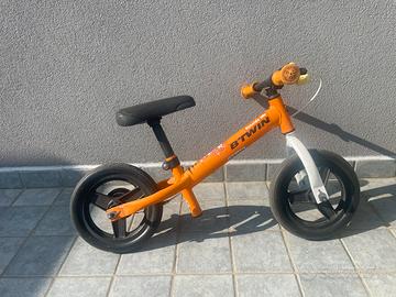 Bicicletta Btwin senza pedali