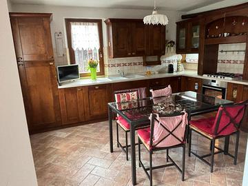 Cucina completa di elettrodomestici