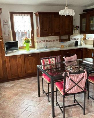 Cucina completa di elettrodomestici