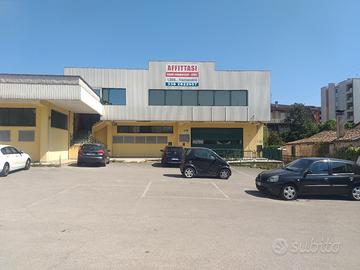 1.300 mq COMMErCIALI