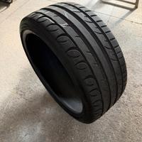Gomme Riken 235/35/19