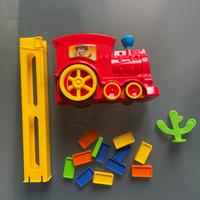 Trenino giocattolo domino