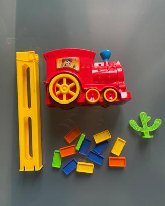Trenino con 60 tessere per domino dai 3+