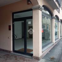 NEGOZIO A SAN VITTORE OLONA