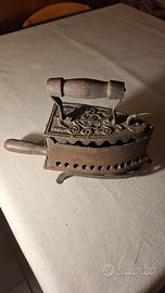 ferro da stiro ghisa antico