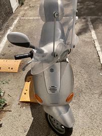 Vespa 125 Et4 Piaggio