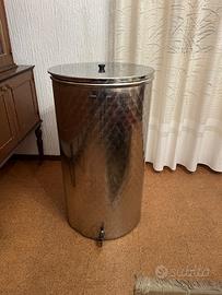 Fusto contenitore per olio vino