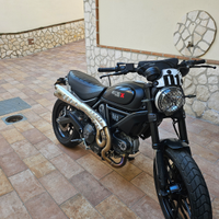 Ducati scambler full Throttle