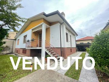 Villa di 178 m² con 4 locali e box auto doppio a V