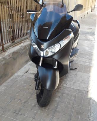 Suzuki Burgman 200  Executive  anno 2012