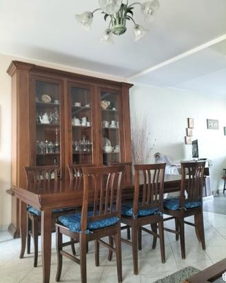 Sala da pranzo completa in stile Arte Povera