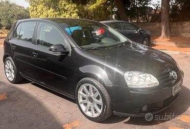 Volkswagen Golf 2.0 16V TDI 5p. Sportline