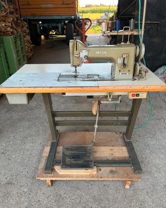 Macchina da cucire Necchi 902-155 per pelle