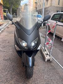 Yamaha t max