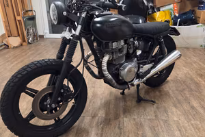 Honda cb 400 cafe racer