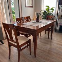 Tavolo allungabile in noce massiccio con 6 sedie