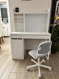 Scrivania ikea micke con portaoggetti e sedia