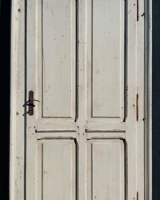 Porta antica/ Vintage laccata da centro.