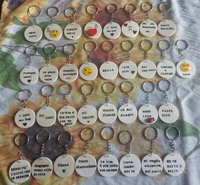 Portachiavi con scritte o frasi personalizzate 