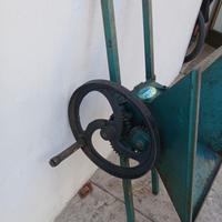 Pigiatrice manuale per uva