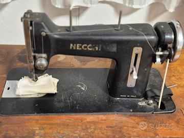 Macchina da cucire Necchi