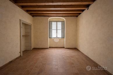 MULTILOCALE A CHIARI