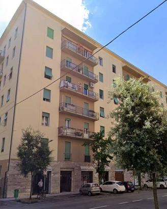 Appartamento di 82 m² con 5 locali a Modena
