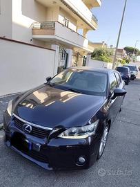 Lexus CT200Hybrid