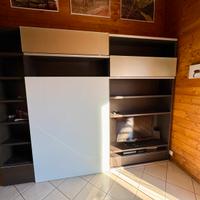 Parete attrezzata in vero legno - COME NUOVA!