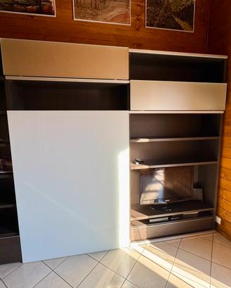 Parete attrezzata in vero legno - COME NUOVA!
