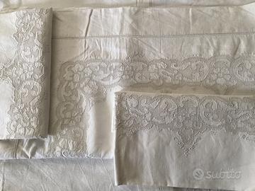 2 coppie diLenzuoli in lino CANTU ricamato a mano