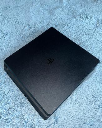 Playstation 4 slim