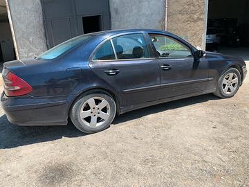 Mercedes E 270
