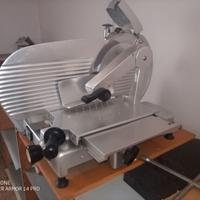 Affettatrice italiana macchi V350rs