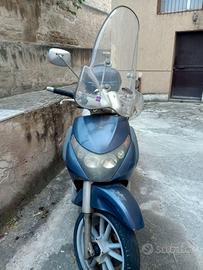 Piaggio Beverly 200 (2003)