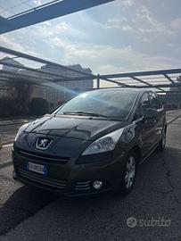 Peugeot 5008 2.0 HDi 150CV Business