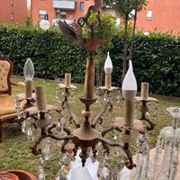 Lampadario in ottone e gocce di cristallo