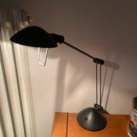 Lampada snodabile nera in metallo