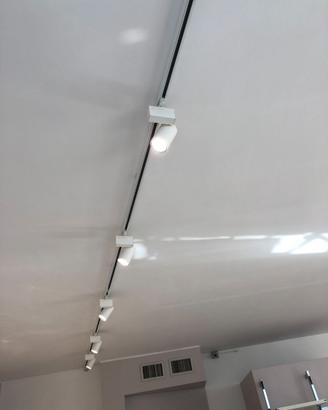 Impianto 18 faretti LED professionale con binari