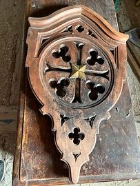 Fregio-stemma in legno dell'800