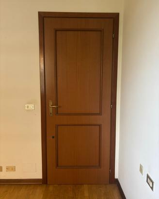 3 porte in legno