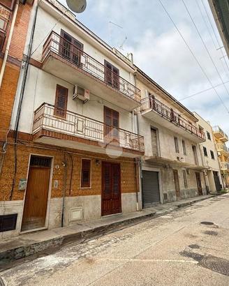 4 LOCALI A ALTAVILLA MILICIA