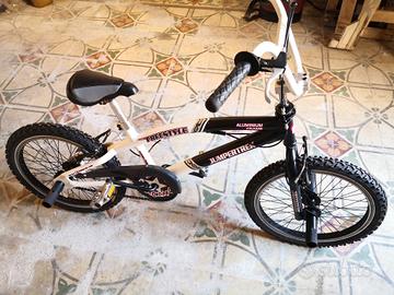 BMX bici sportiva