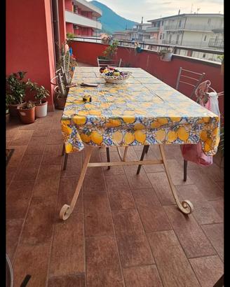 tavolo in ferro battuto 